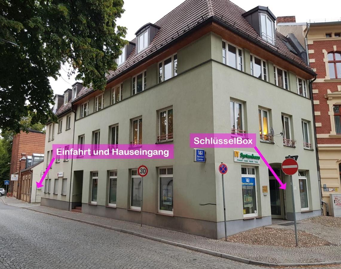Karino Helles Apartment Ueber Den Havel-Gaerten Auf Der Dominsel Brandenburg  Exteriör bild